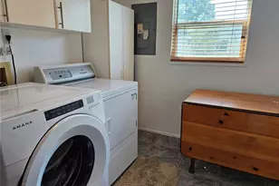 2631 Fiesta Dr, Venice, FL 34293 - Photo 19