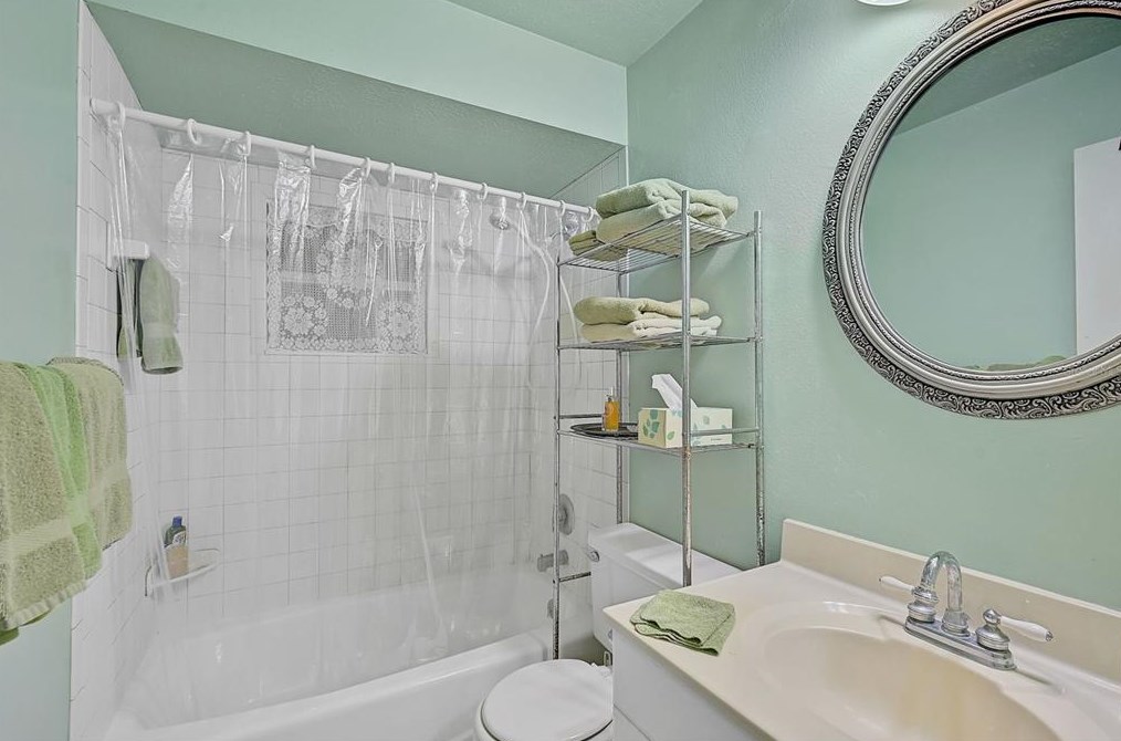 1862 Rita St, Sarasota FL  34231-6634 exterior