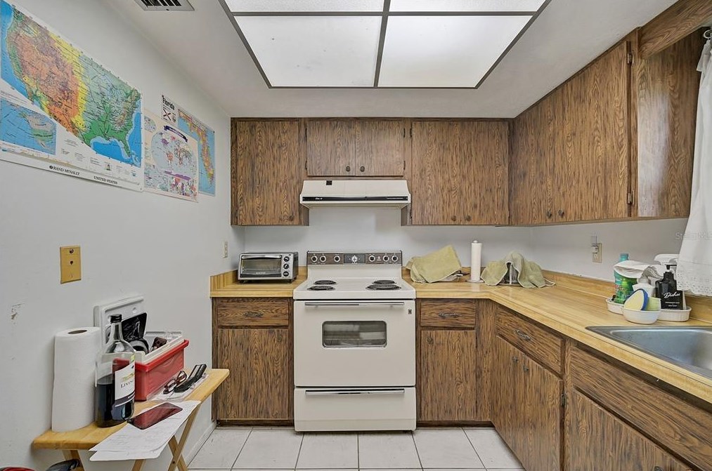 1862 Rita St, Sarasota FL  34231-6634 exterior