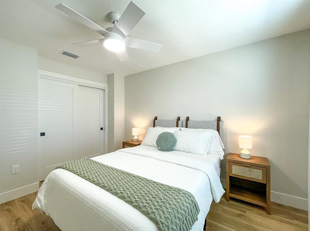 2845 Indianwood Dr, Sarasota FL  34232-6010 exterior