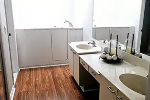 4026 Lyndhurst Ct, Sarasota, FL 34235 - Photo 15