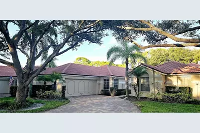 4026 Lyndhurst Court #13, Sarasota, FL 34235 - Photo 1