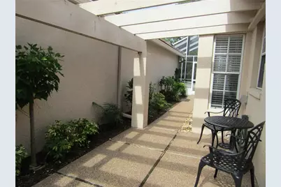 4026 Lyndhurst Court #13, Sarasota, FL 34235 - Photo 7