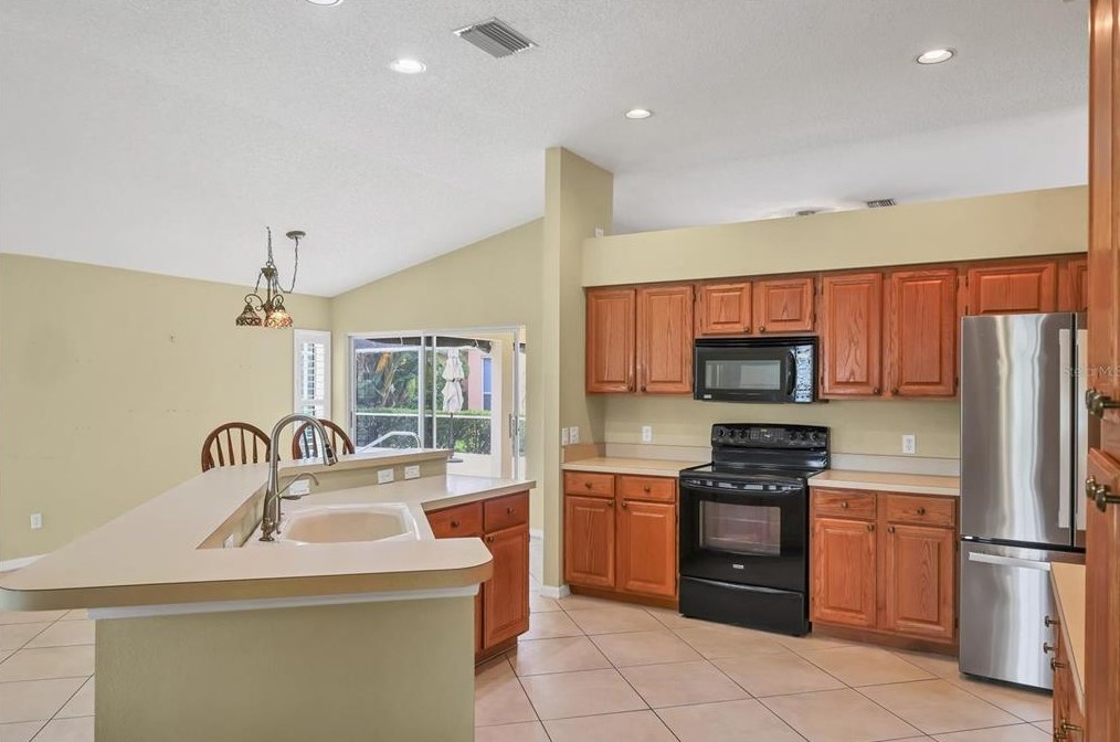 4224 Hearthstone Dr, Sarasota FL 34238-3232 exterior