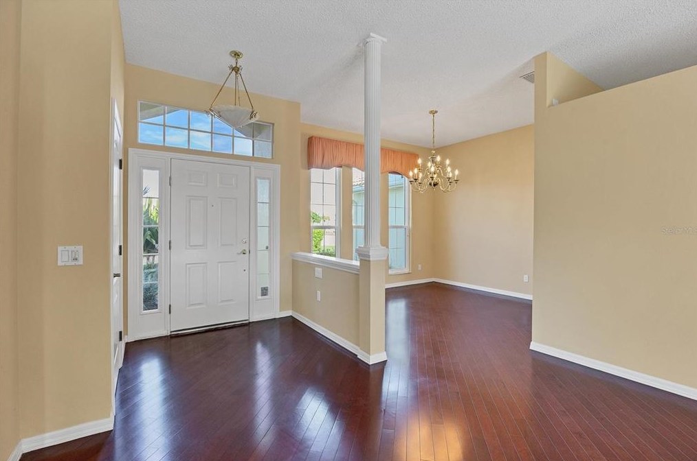 4224 Hearthstone Dr, Sarasota FL 34238-3232 exterior