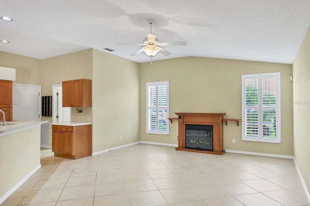 4224 Hearthstone Dr, Sarasota FL 34238-3232 exterior