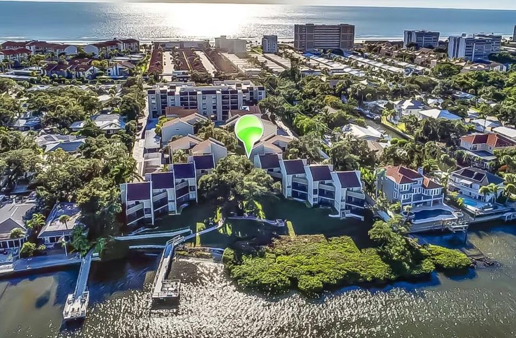 6157 Midnight Pass Rd, Sarasota FL 34242-2279 exterior