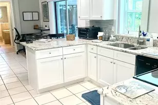 1714 Meadowood St, Sarasota, FL 34231 - Photo 21