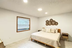 2431 Loma Linda St, Sarasota, FL 34239 - Photo 29