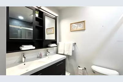 2431 Loma Linda Street, Sarasota, FL 34239 - Photo 19