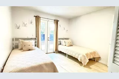 2431 Loma Linda Street, Sarasota, FL 34239 - Photo 21