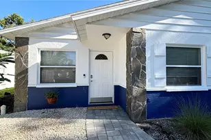 2431 Loma Linda St, Sarasota, FL 34239 - Photo 3