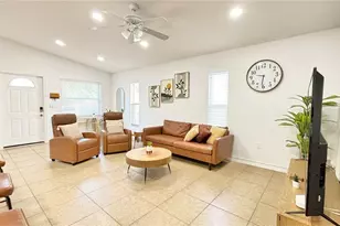 2431 Loma Linda St, Sarasota, FL 34239 - Photo 7