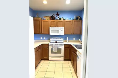 3825 45th Terrace W #104, Bradenton, FL 34210 - Photo 3