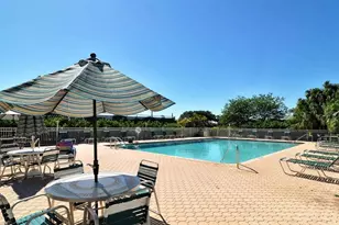 9641 Castle Point Dr, Sarasota, FL 34238 - Photo 31