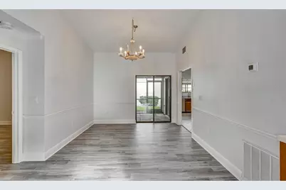 7861 Pine Trace Drive #7861, Sarasota, FL 34243 - Photo 9