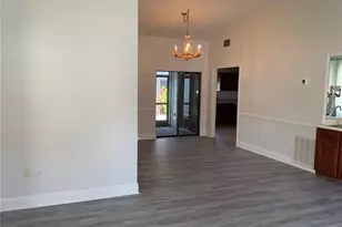 7861 Pine Trace Dr, Sarasota, FL 34243 - Photo 13