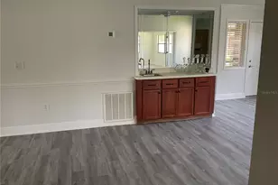 7861 Pine Trace Dr, Sarasota, FL 34243 - Photo 5