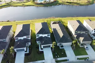 4233 Pond Brk Ct, Lakewood Ranch, FL 34211 - Photo 5