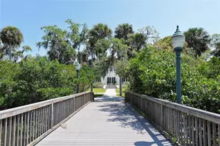 2607 Riverbluff Pkwy, Sarasota, FL 34231 - Photo 53