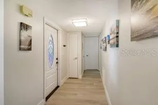 2607 Riverbluff Pkwy, Sarasota, FL 34231 - Photo 9