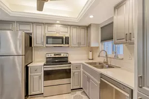 2607 Riverbluff Pkwy, Sarasota, FL 34231 - Photo 15