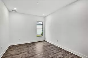 2477 Waterfront Cir, Sarasota, FL 34240 - Photo 27