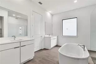 2477 Waterfront Cir, Sarasota, FL 34240 - Photo 11