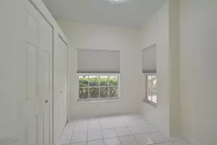 4210 Caddie Dr E, Bradenton, FL 34203 - Photo 9