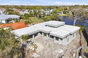4431 Camino Real, Sarasota, FL 34231 - Photo 3