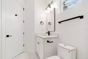 2318 Bay St, Sarasota, FL 34237 - Photo 39