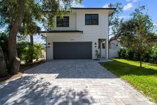 2318 Bay St, Sarasota, FL 34237 - Photo 1