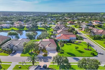 2921 Seasons Boulevard, Sarasota, FL 34240 - Photo 3