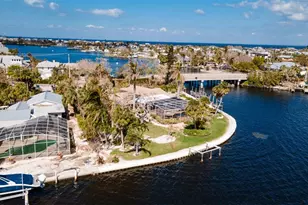 543 Key Royale Dr, Holmes Beach, FL 34217 - Photo 9