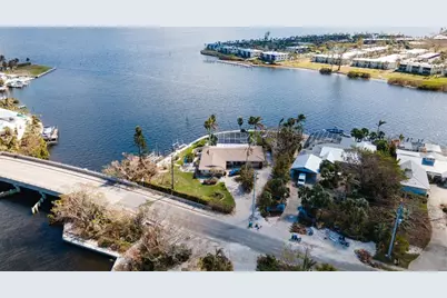 543 Key Royale Drive, Holmes Beach, FL 34217 - Photo 1