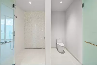 1561 Gulf Of Mexico Drive #403, Longboat Key, FL 34228 - Photo 51