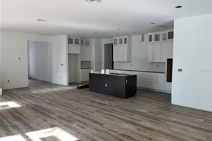 217 S Shade Ave, Sarasota, FL 34237 - Photo 5