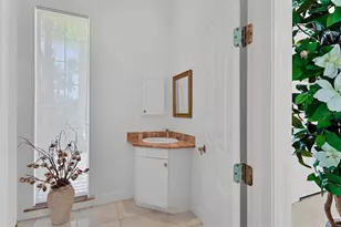 5331 Siesta Cove Dr, Sarasota, FL 34242 - Photo 15