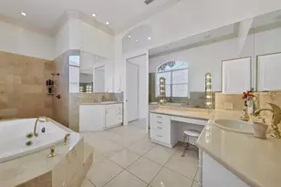 5331 Siesta Cove Dr, Sarasota, FL 34242 - Photo 13