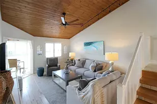 1315 Siesta Bayside Dr, Sarasota, FL 34242 - Photo 17