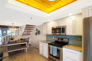 1315 Siesta Bayside Dr, Sarasota, FL 34242 - Photo 11