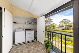 1519 Pelican Point Dr, Sarasota, FL 34231 - Photo 25