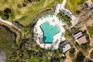 1519 Pelican Point Dr, Sarasota, FL 34231 - Photo 49