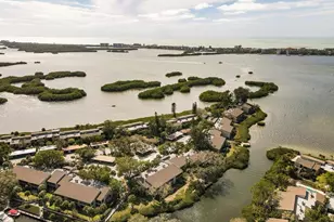 1519 Pelican Point Dr, Sarasota, FL 34231 - Photo 35