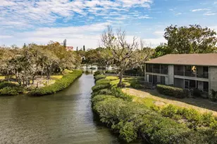 1519 Pelican Point Dr, Sarasota, FL 34231 - Photo 1