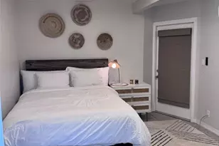 6304 Beechwood Ave, Sarasota, FL 34231 - Photo 9