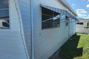 1812 Pennsylvania Ave, Bradenton, FL 34207 - Photo 3