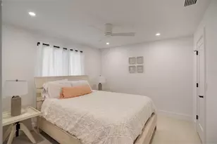 1899 Buccaneer Cir, Sarasota, FL 34231 - Photo 39