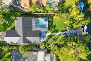 1899 Buccaneer Cir, Sarasota, FL 34231 - Photo 1