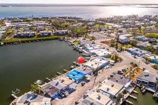 23 Seaside Ct, Holmes Beach, FL 34217 - Photo 5